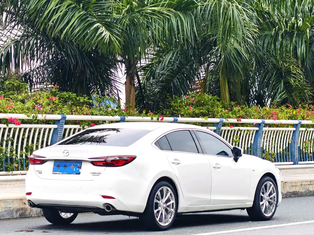 Atenza 2.5 L Blue Sky Sport