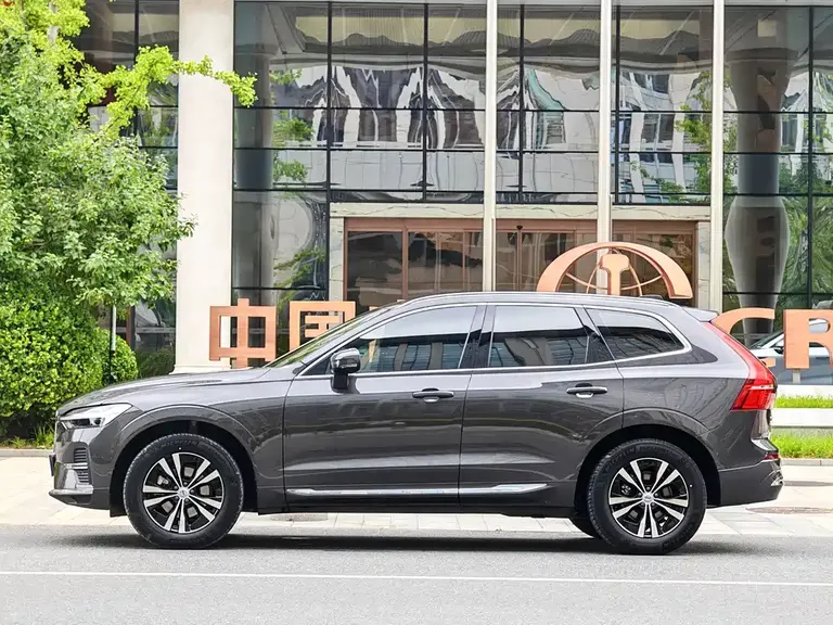 Volvo XC60 B5 4 WD Smart Ease Luxury