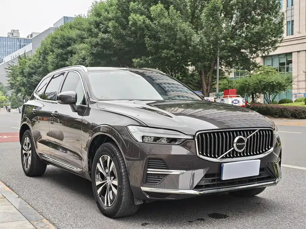Volvo XC60 B5 4 WD Smart Ease Luxury