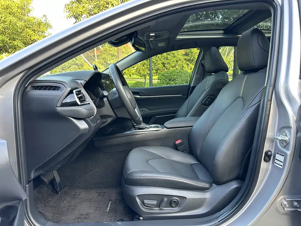 Camry 2.5 G Luxury