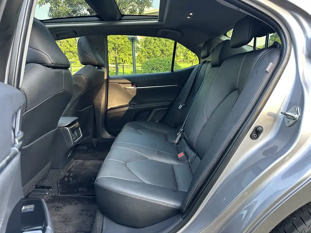Camry 2.5 G Luxury