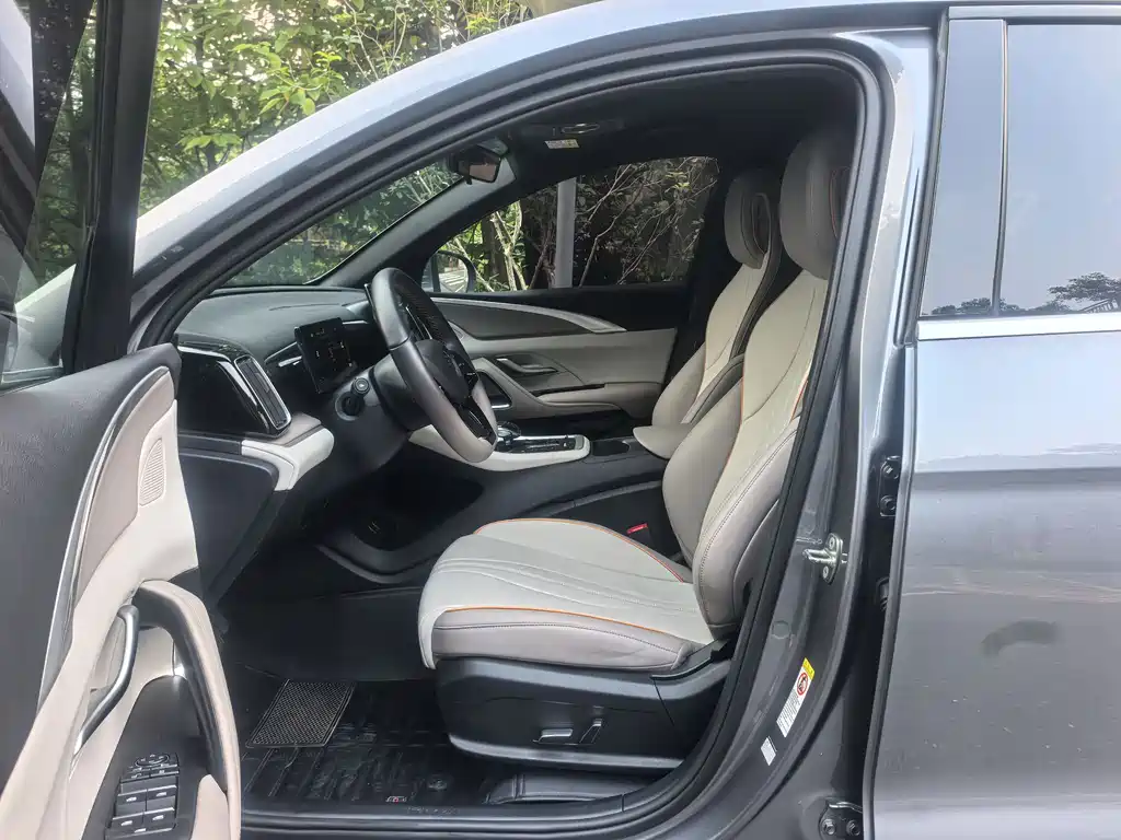 Song Pro NEV Glory DM-i 71 KM Navigator