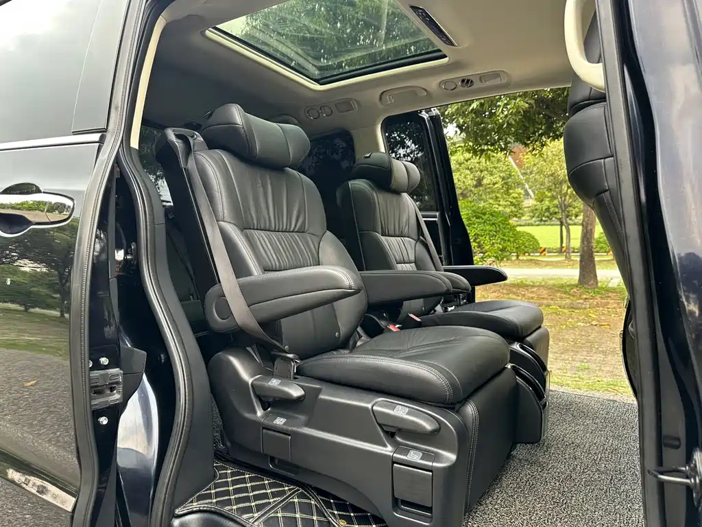 Odyssey 2.0 L Sharp· Premium