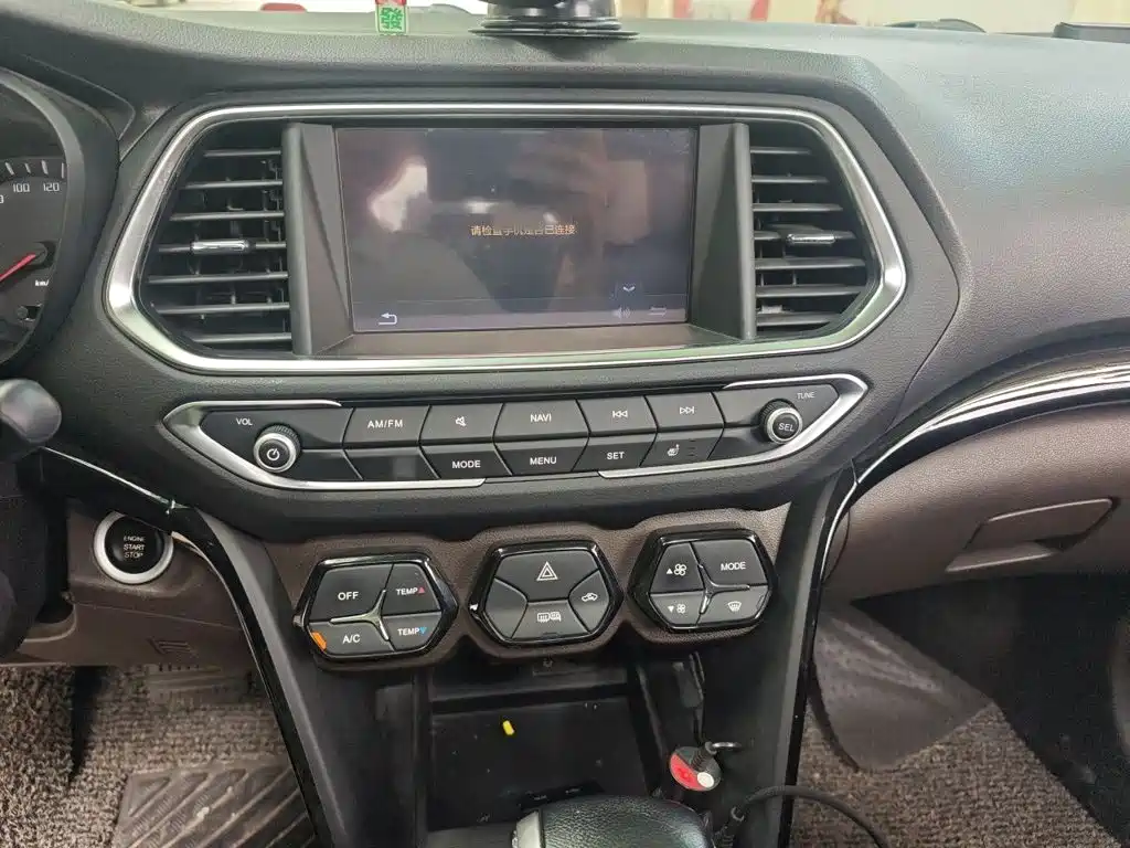 GAC Trumpchi GS4 235 T G-DCT Luxury