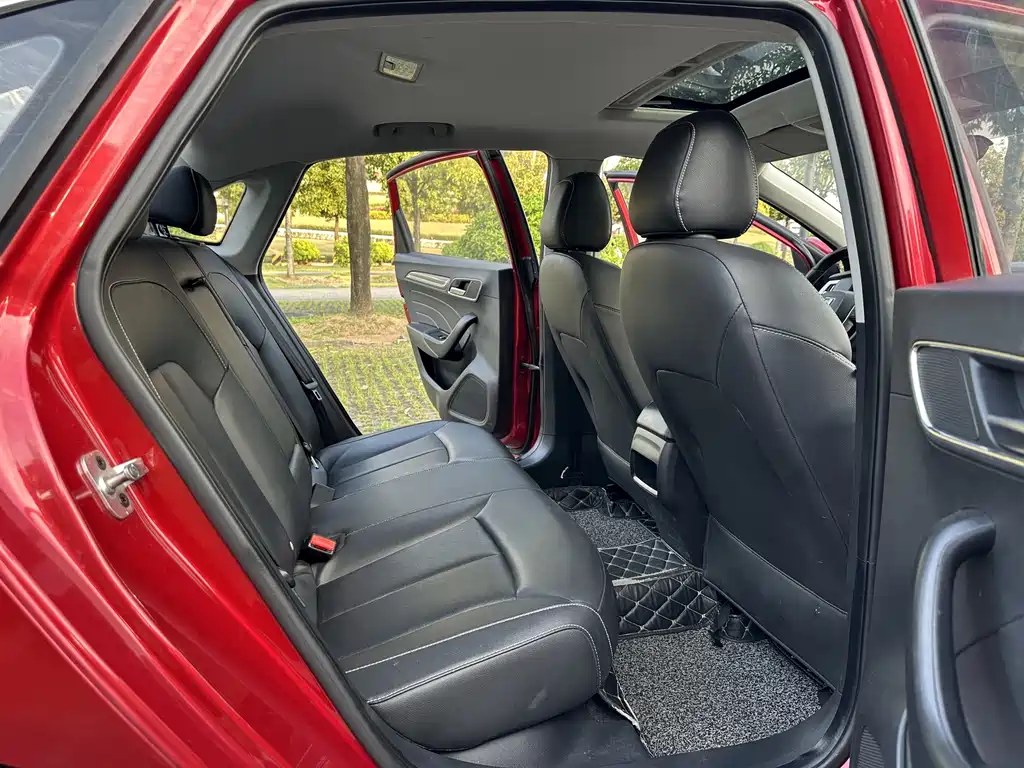 Roewe i6 Classic 20 T Auto Flagship