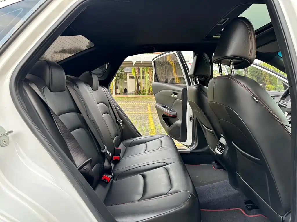 Monza Mild Hybrid RS 330 T Auto Smooth