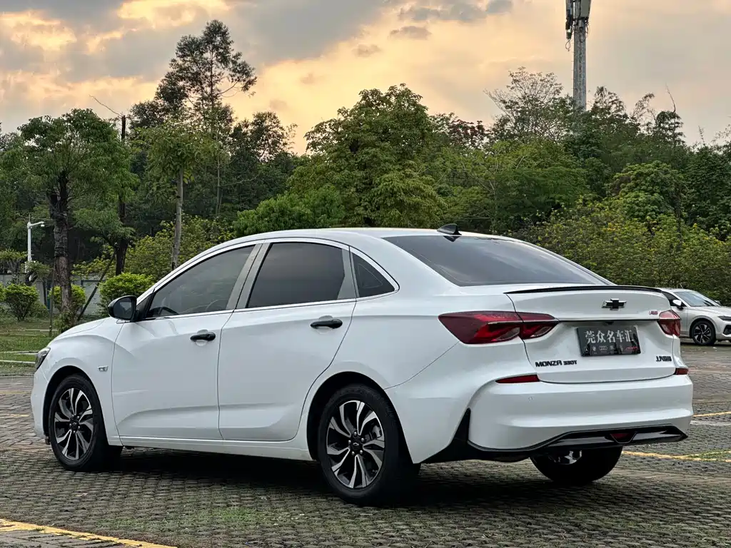 Monza Mild Hybrid RS 330 T Auto Smooth