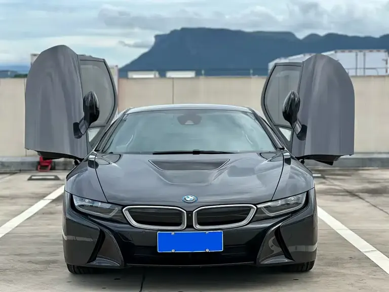BMW i8 Standard