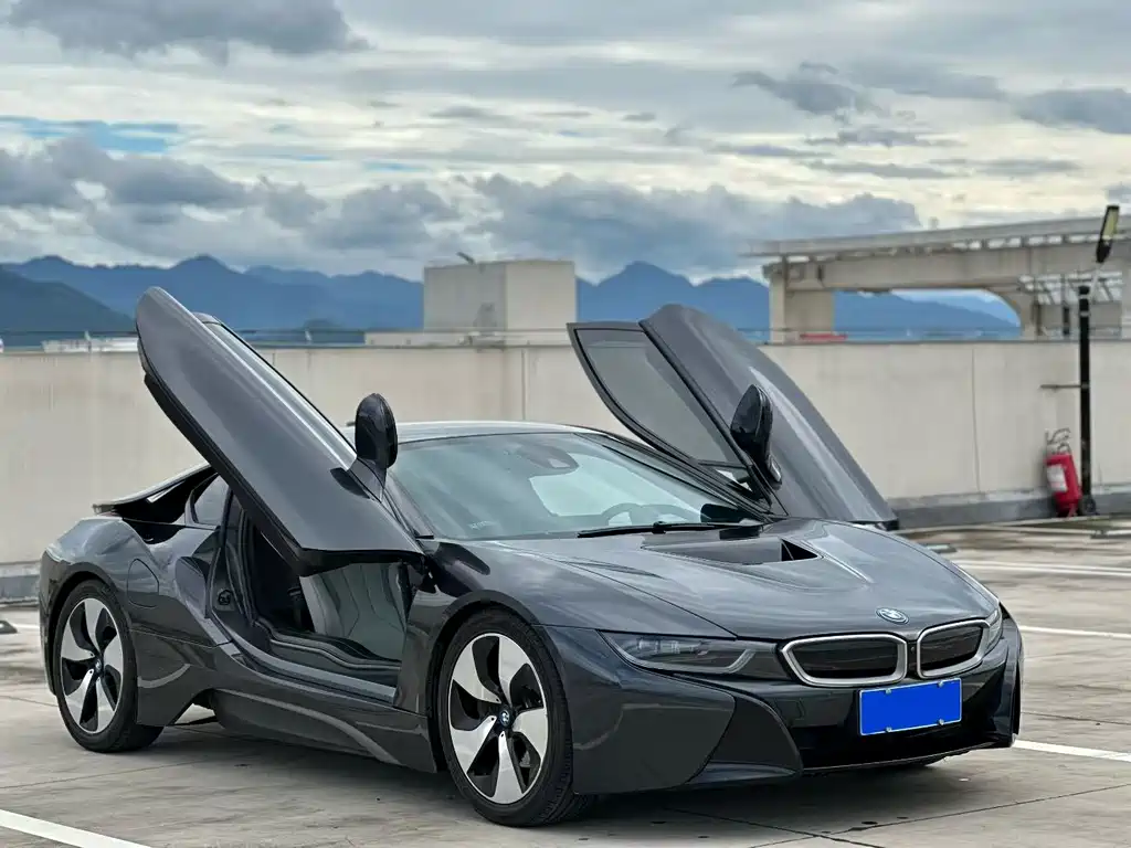 BMW i8 Standard