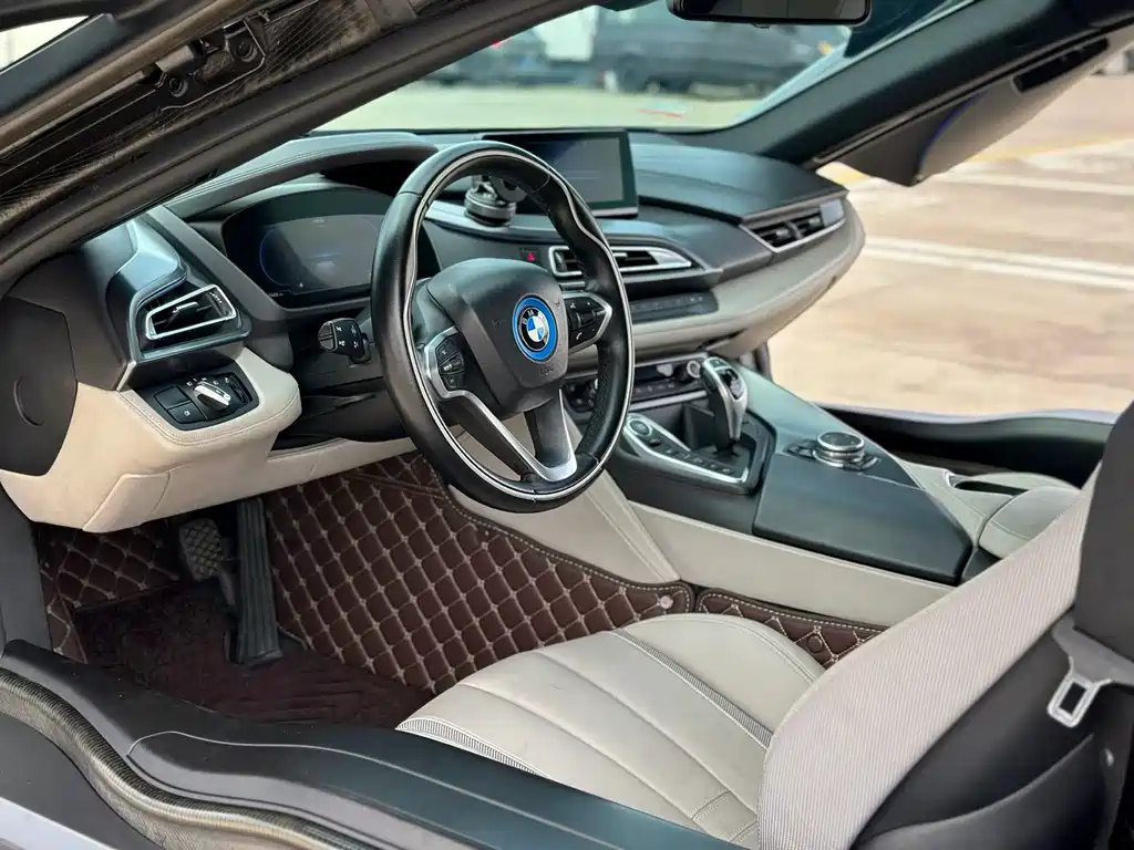 BMW i8 Standard