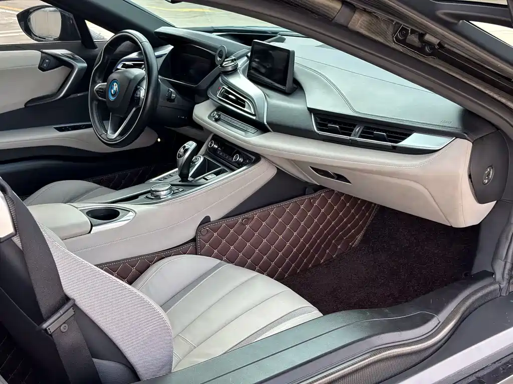 BMW i8 Standard