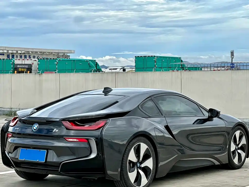 BMW i8 Standard