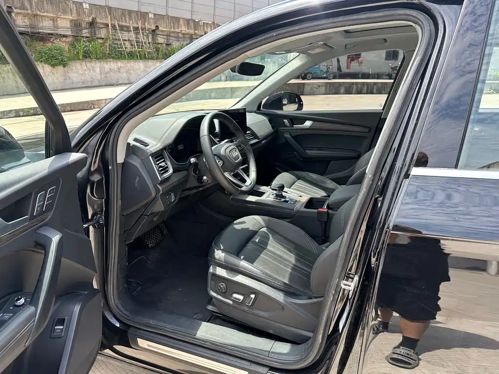 Audi Q5 L 40 T Luxury Dynamic