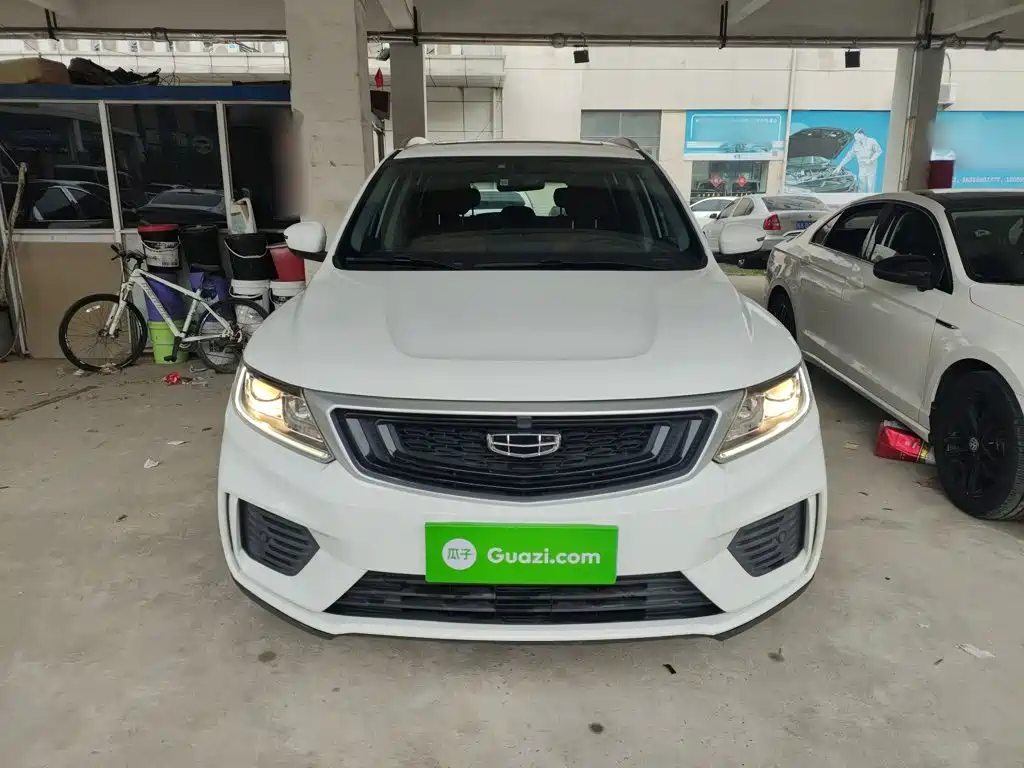 Vision X6 1.4 T CVT Distinguished
