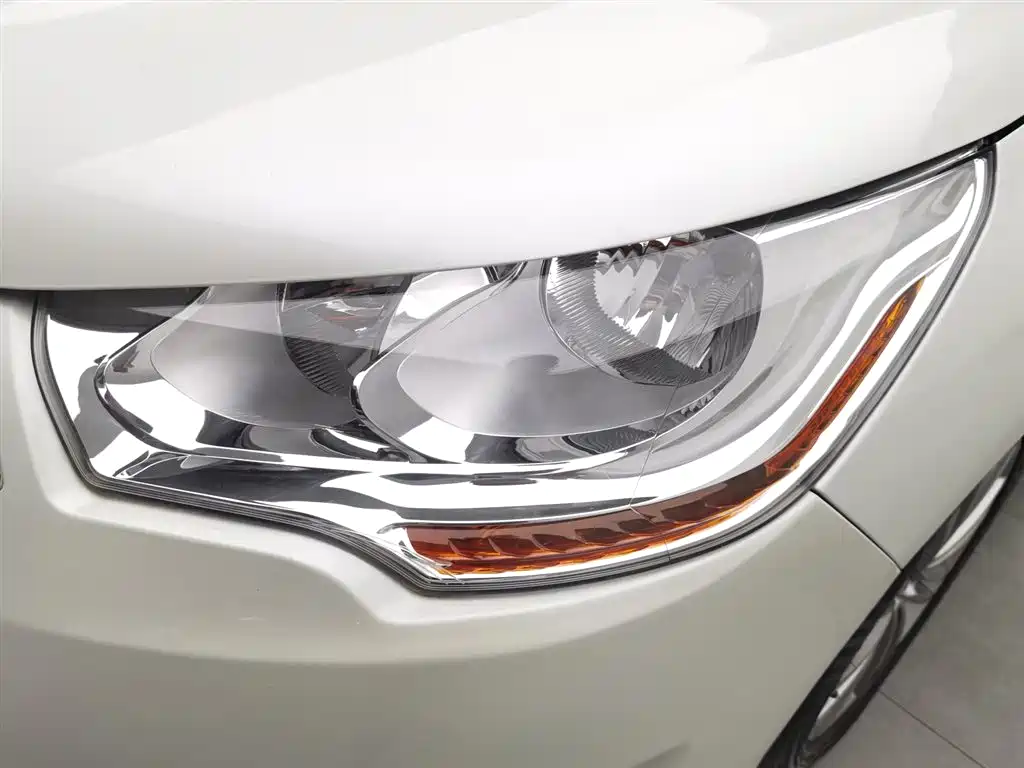 Citroen C4 L 雪铁龙C4 L 2015款 1.8 L 自动尊贵版