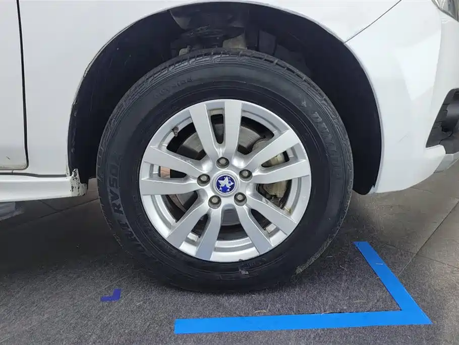 Venucia T70 2.0 L CVT Wise Travel