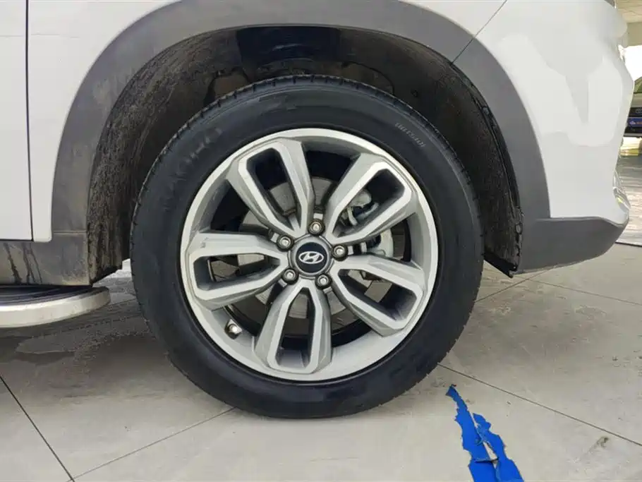 Hyundai ix35 2.0 L Auto 2 WD Brave · Smooth Enjoyment CN-VI