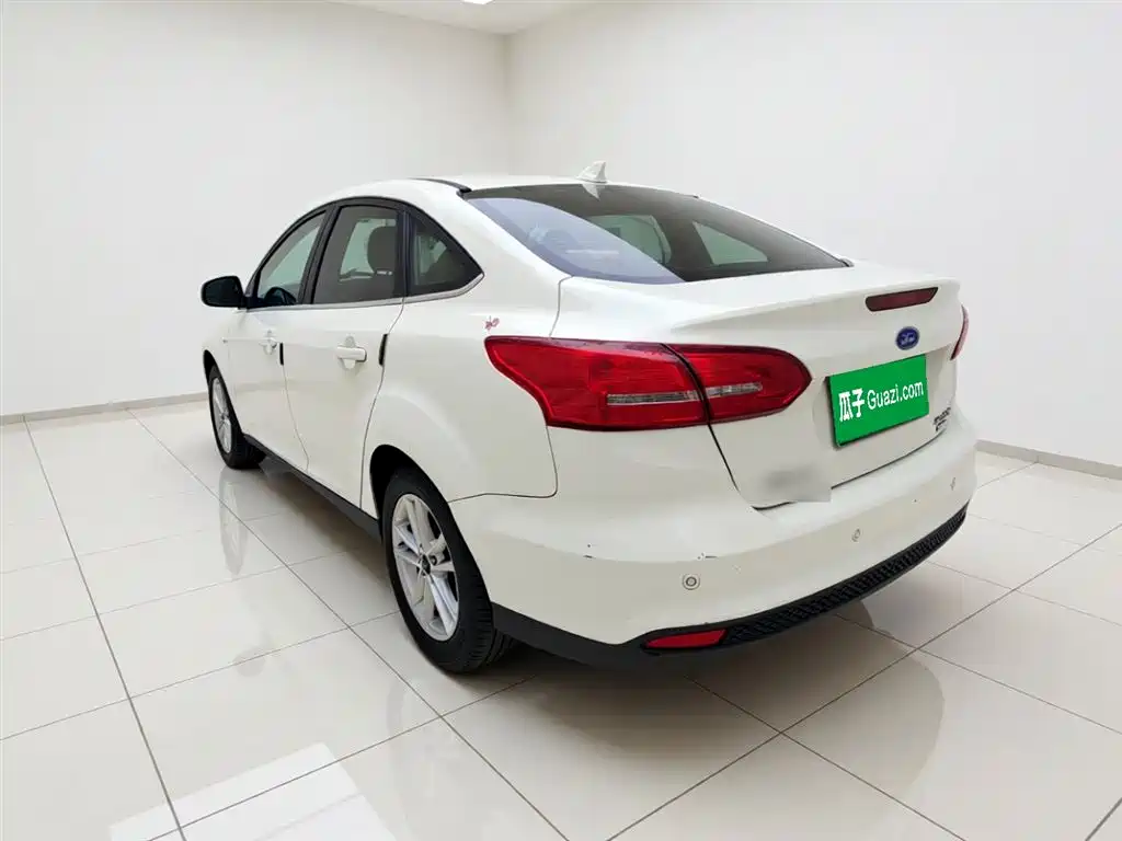 Focus 福克斯 2018款 三厢经典 EcoBoost 180 自动精英型