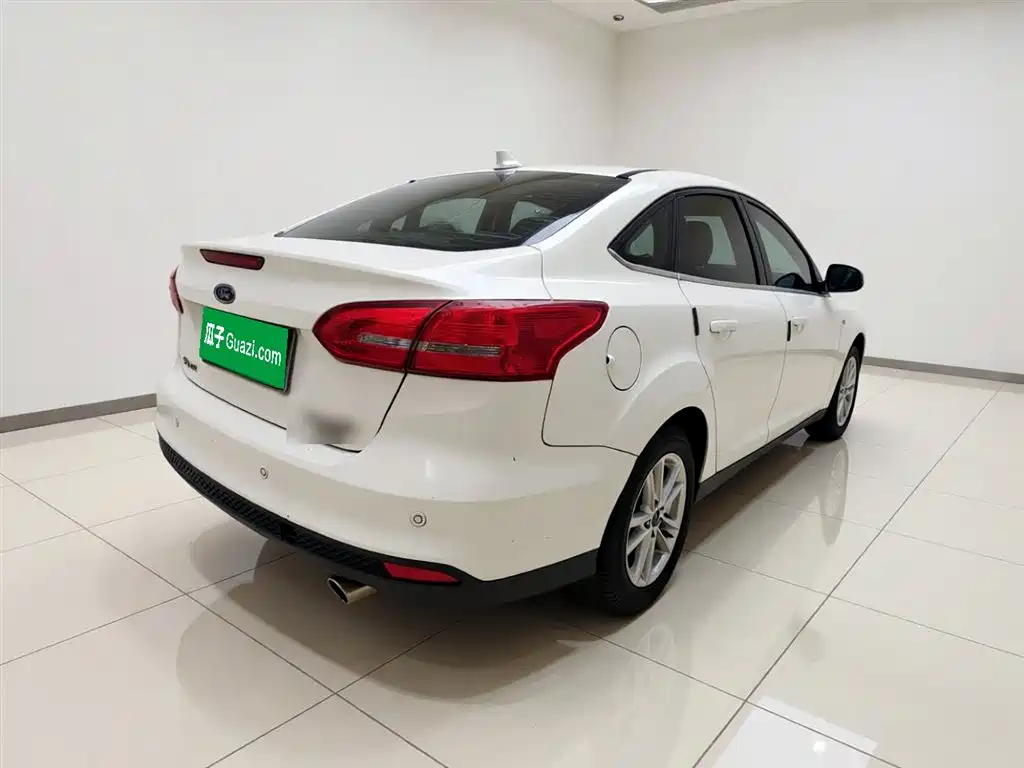 Focus 福克斯 2018款 三厢经典 EcoBoost 180 自动精英型