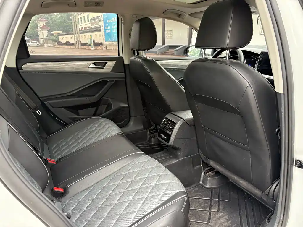 Sagitar 280 TSI DSG Transcend