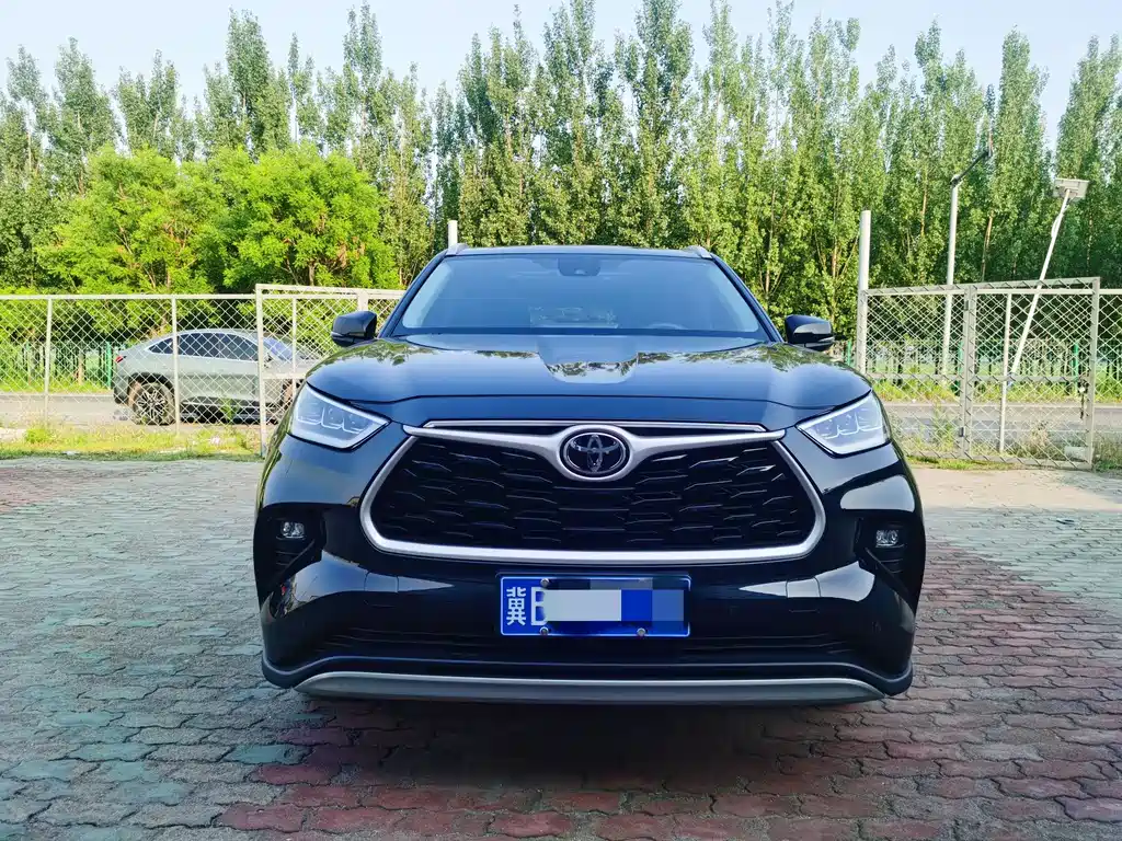 Highlander 380 T 4 WD Distinguished 7-seat
