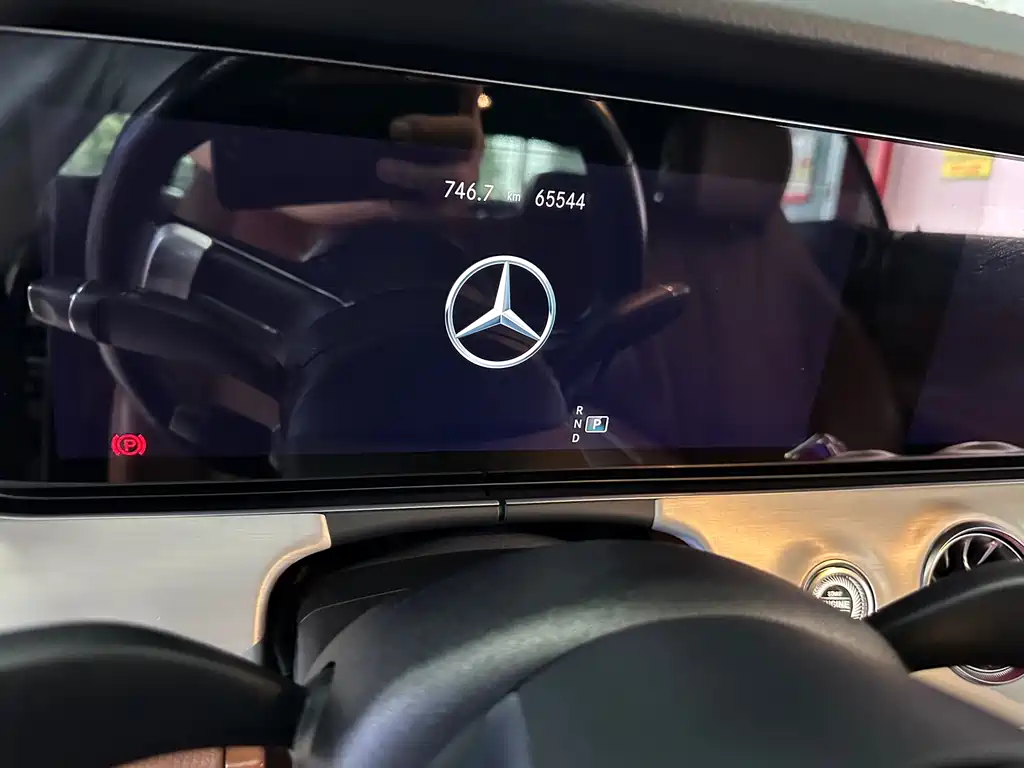 Mercedes-Benz E-Class (Import) E 300 Coupe