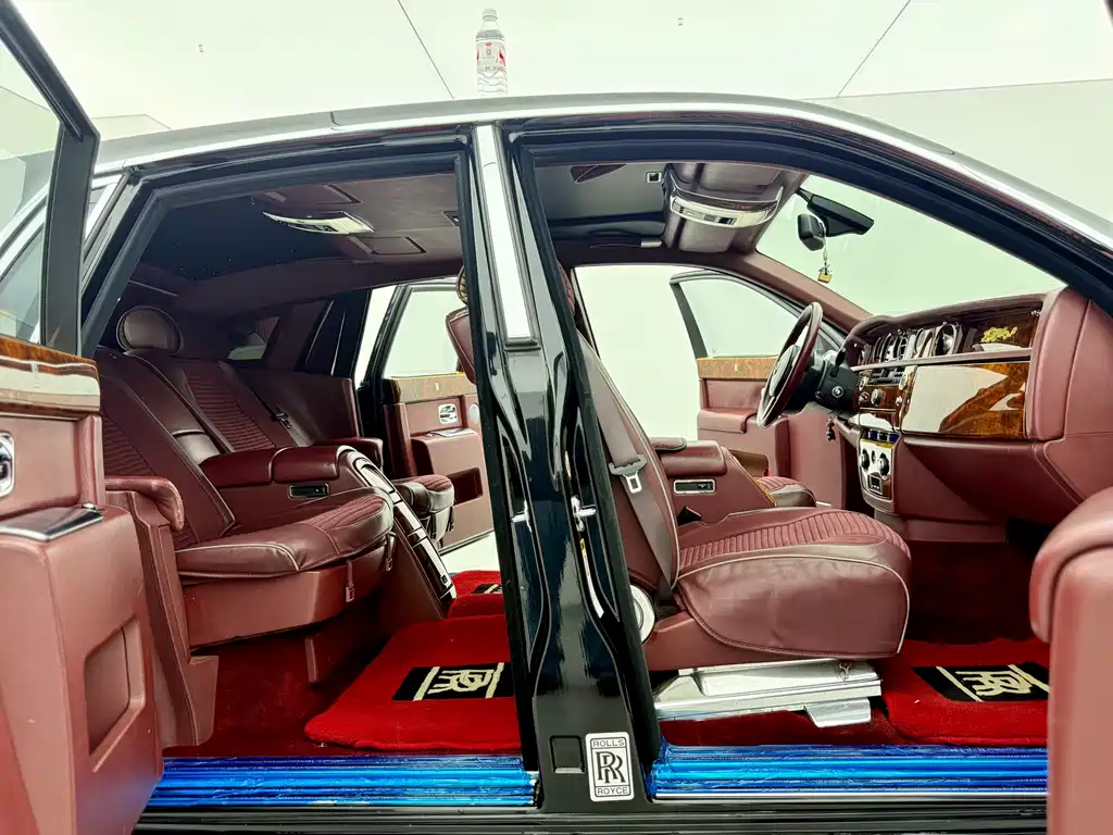 Phantom 6.7 L Standard