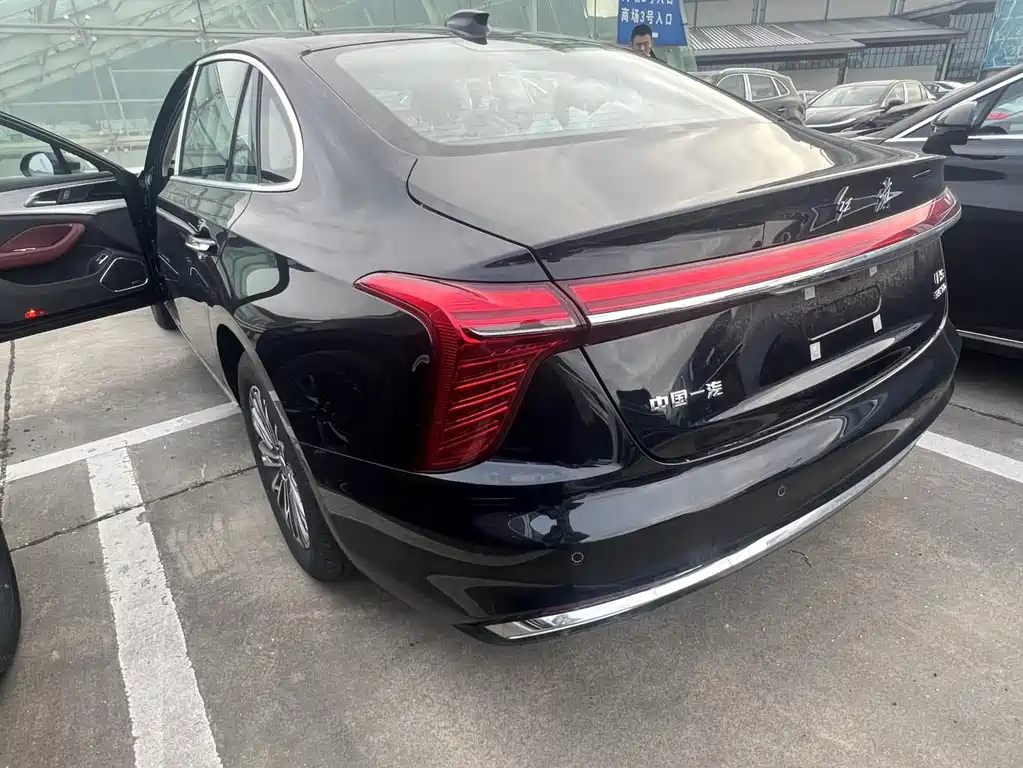 Hongqi H5 2.0 T Auto Flagship Smooth