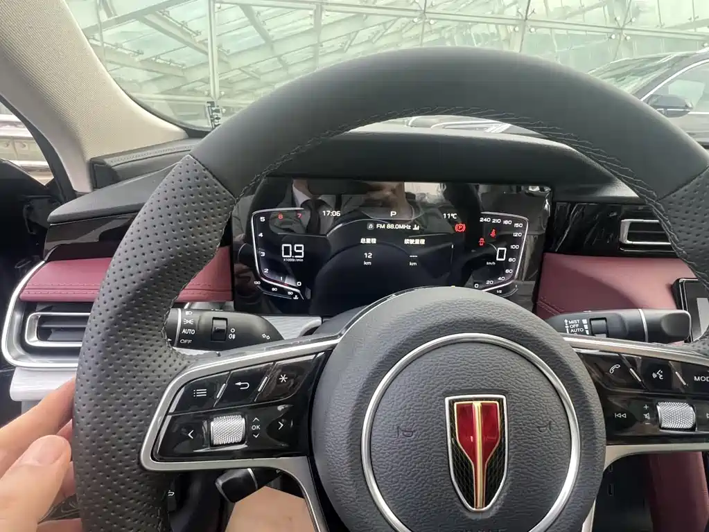 Hongqi H5 2.0 T Auto Flagship Smooth