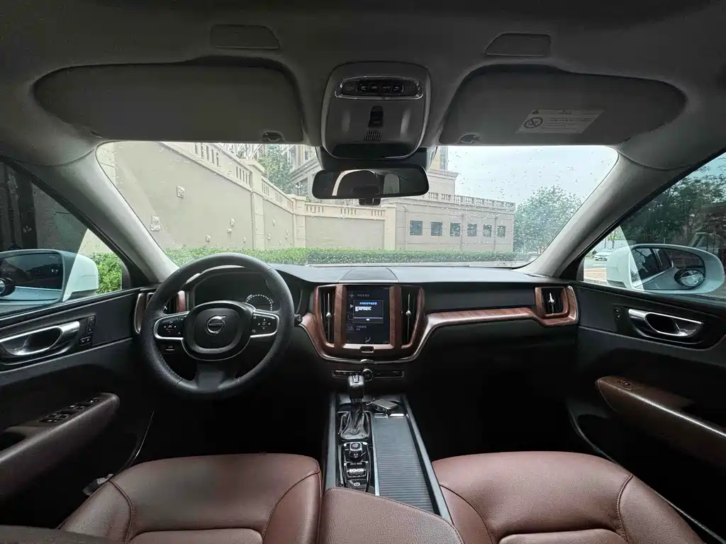 Volvo XC60 T5 4 WD Smart Ease