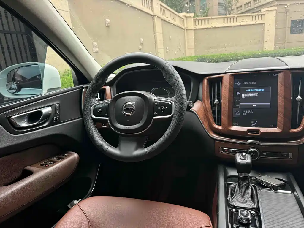Volvo XC60 T5 4 WD Smart Ease
