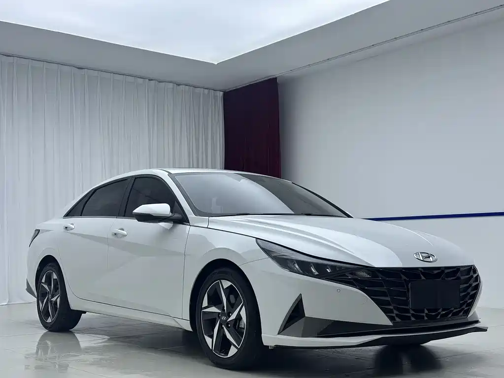 Elantra 1.5 L CVT LUX Distinguished
