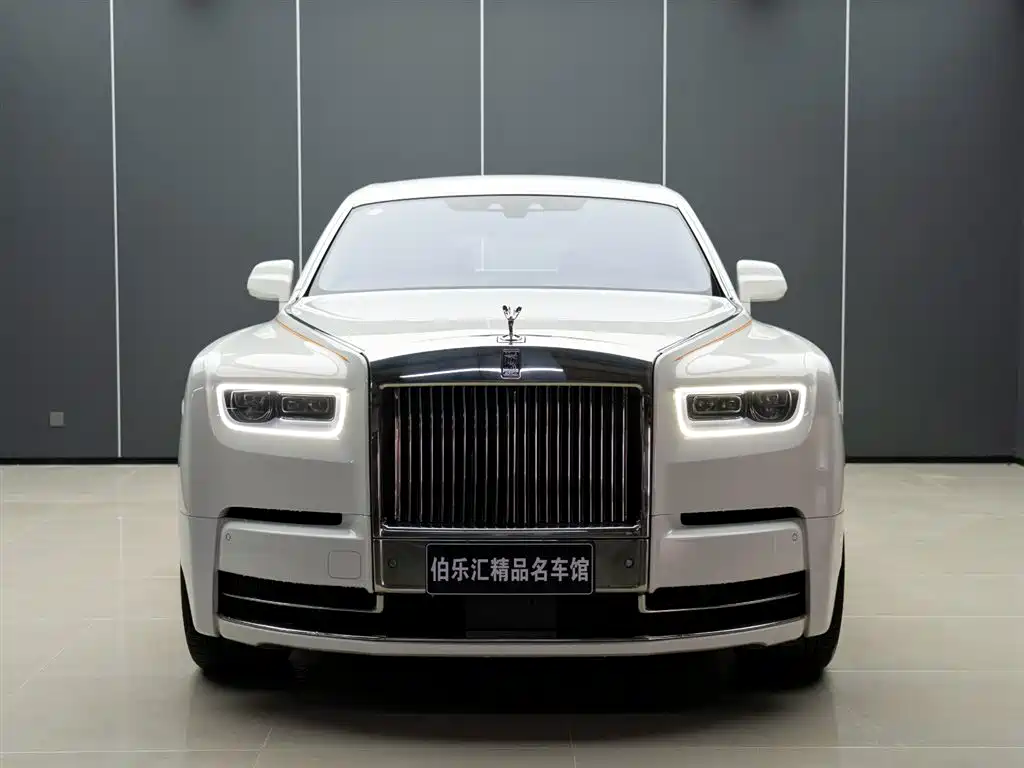 Phantom 6.7 T LWB Range
