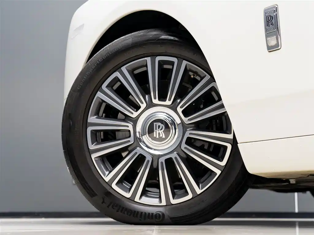 Phantom 6.7 T LWB Range