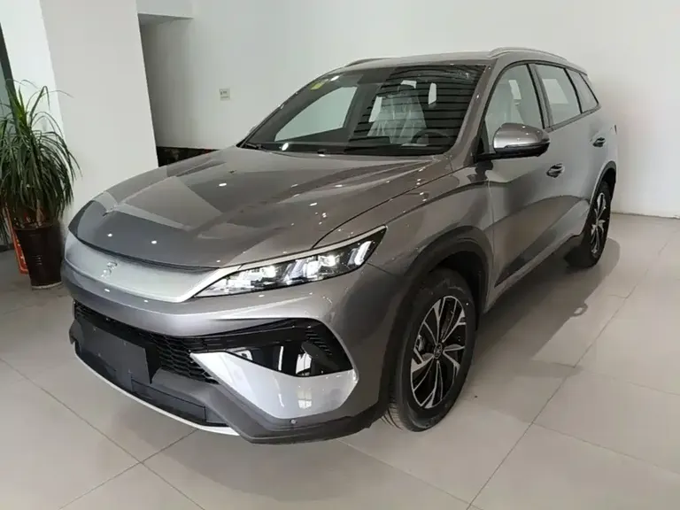 BYD Song Pro NEV DM-i 133 KM Progressive