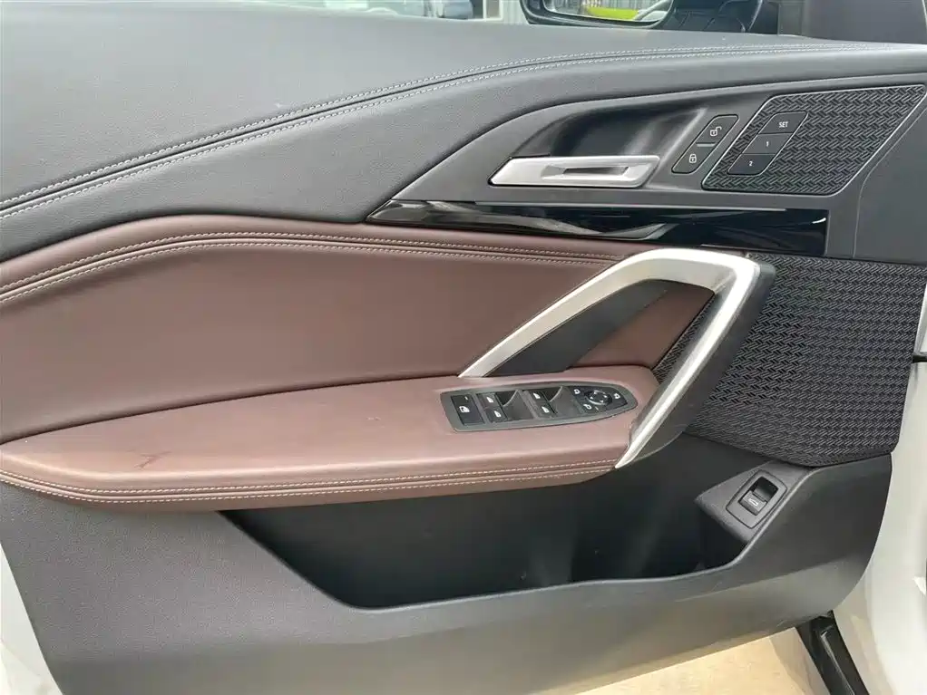 BMW X1 sDrive20 Li X Design Package