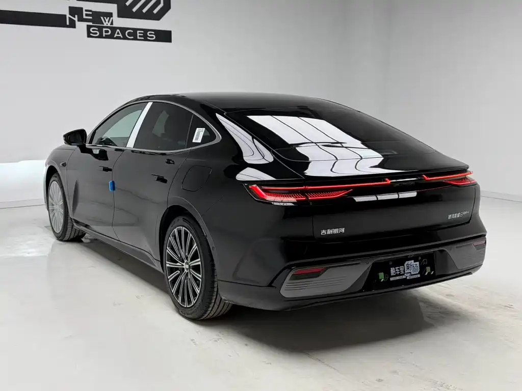 Galaxy Xingyao 8 130 km EM-i Flagship