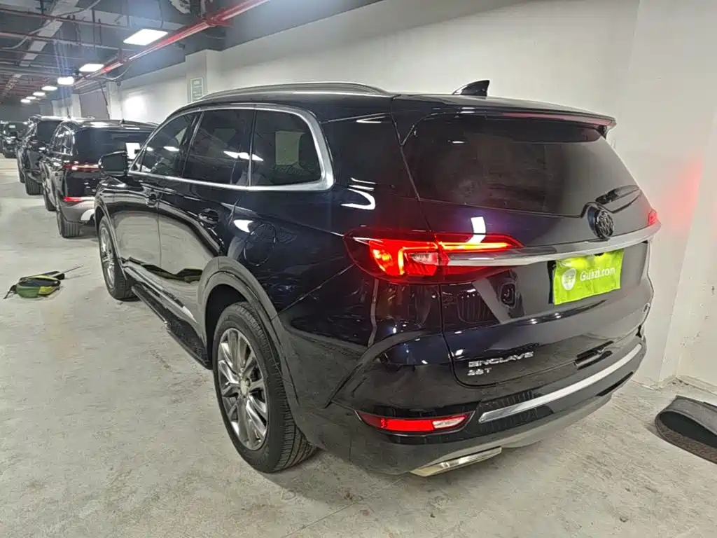 Enclave 28 T 2 WD Distinguished