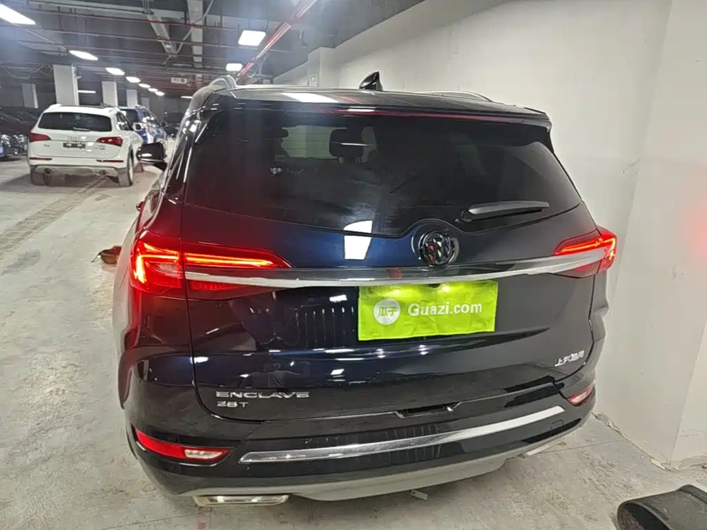 Enclave 28 T 2 WD Distinguished