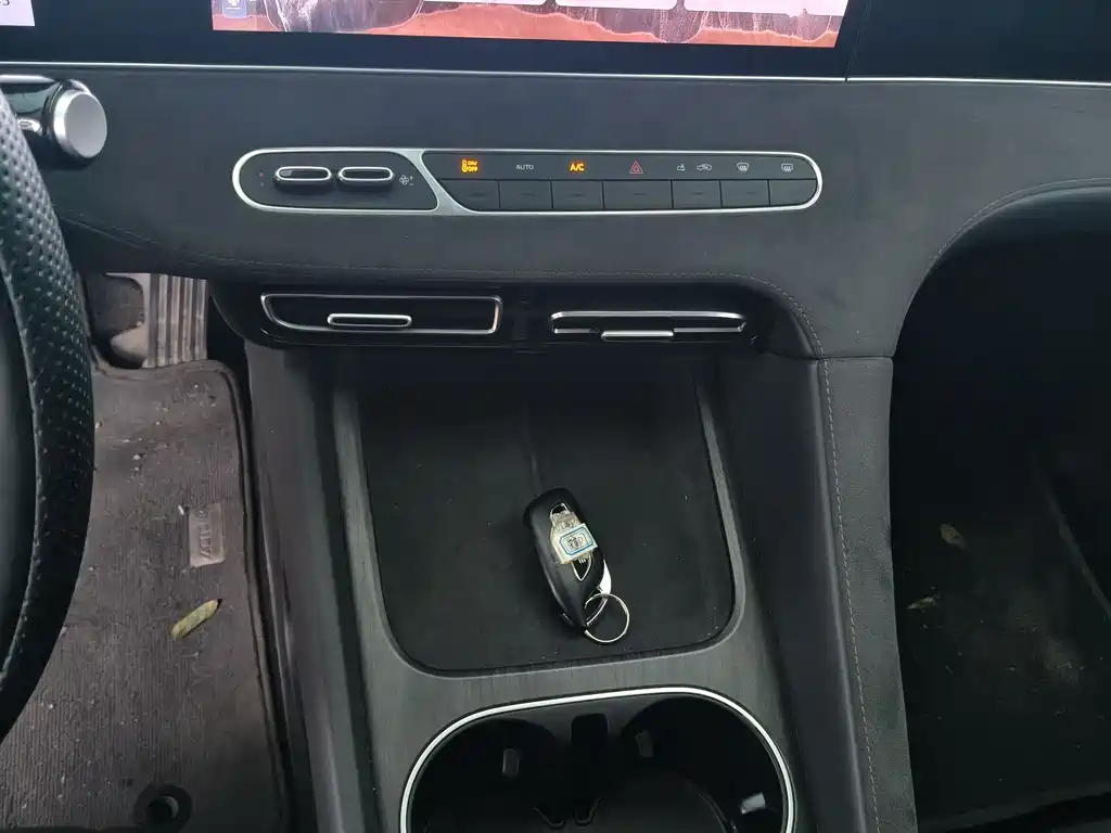 Roewe D7 DMH 125 km Outstanding