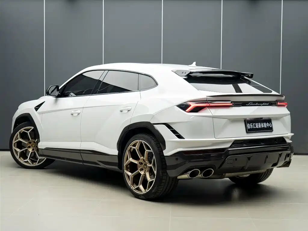Urus 4.0 T V8 S