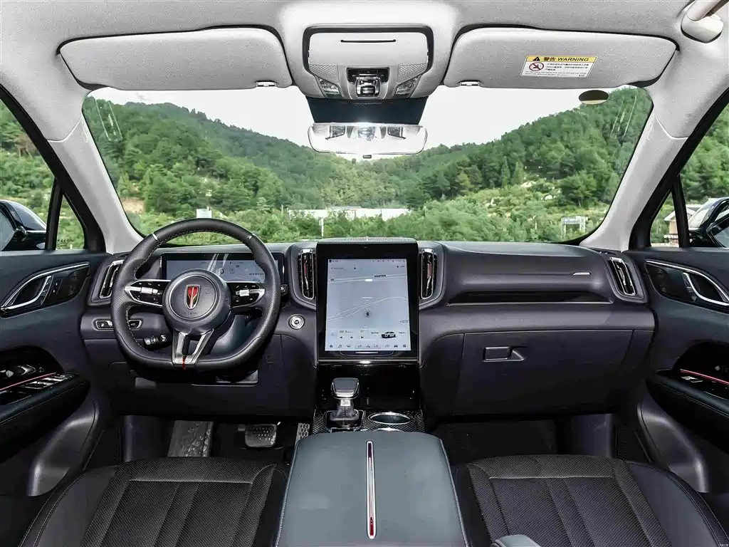 Hongqi HS3 PHEV 115 km Power Action
