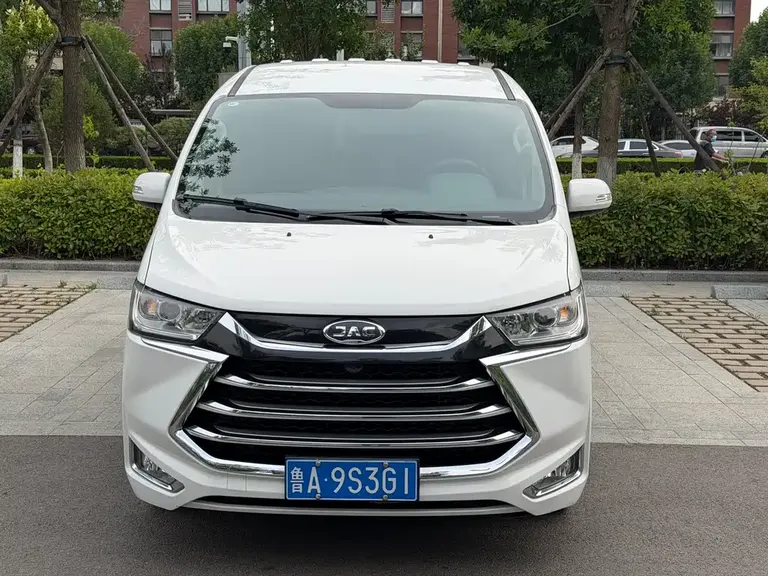 JAC Refine M4 2.0 L Manual Business Travel