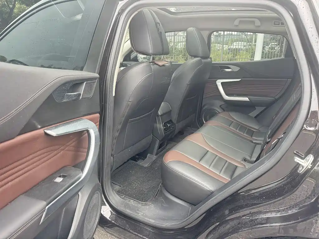 WEY VV5 1.5 T 2 WD Smart Pioneer