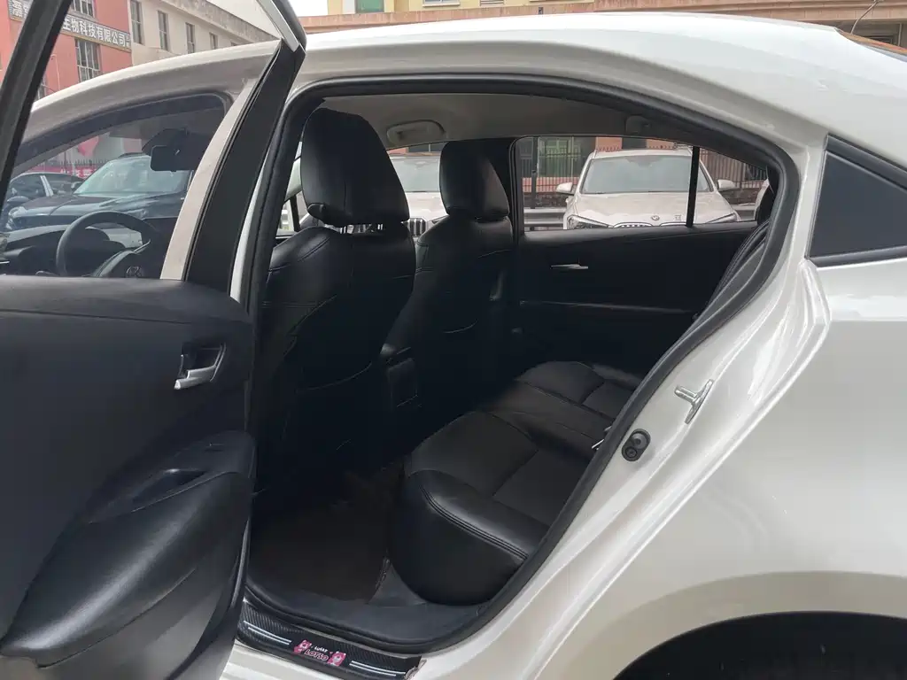 Corolla 1.2 T Pioneer