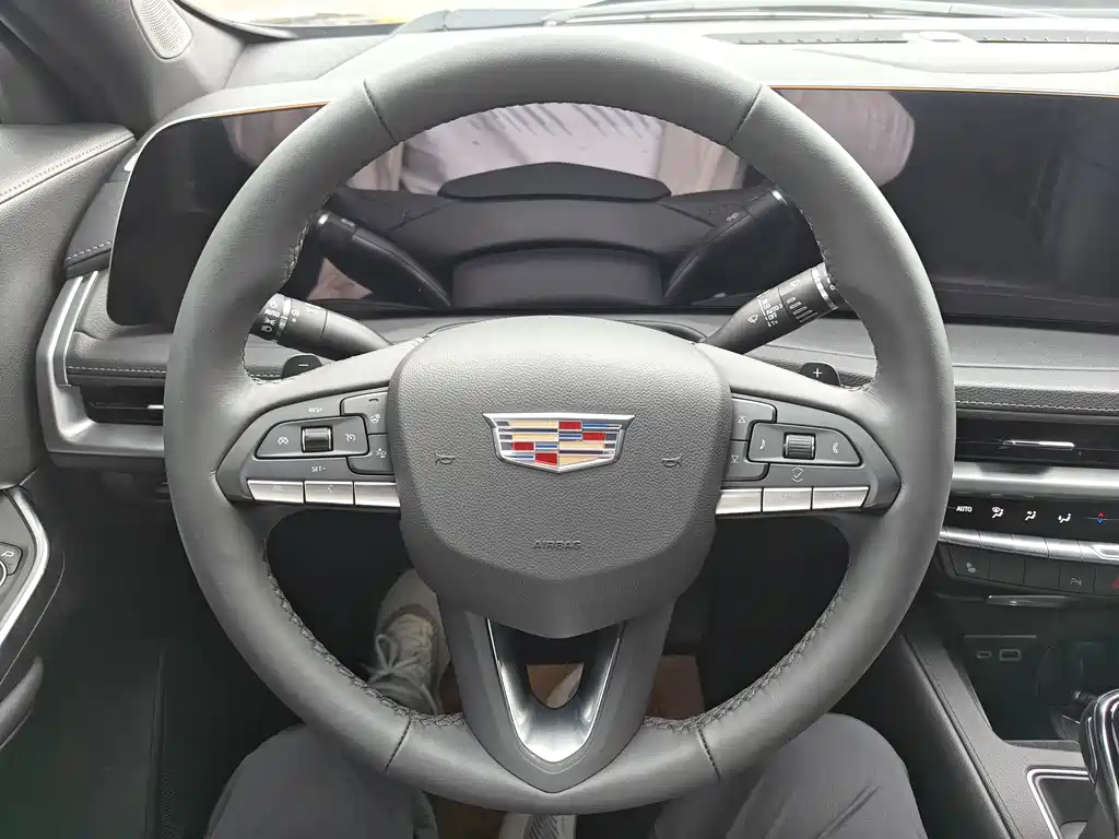 Cadillac XT4 28 T 2 WD Luxury