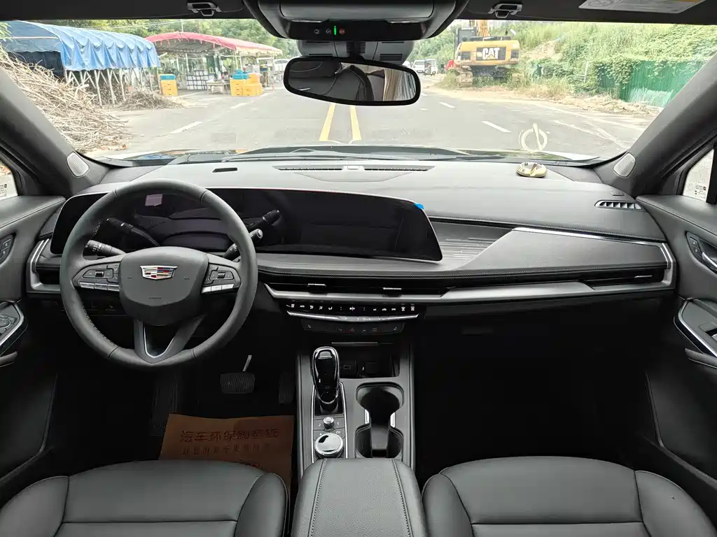 Cadillac XT4 28 T 2 WD Luxury
