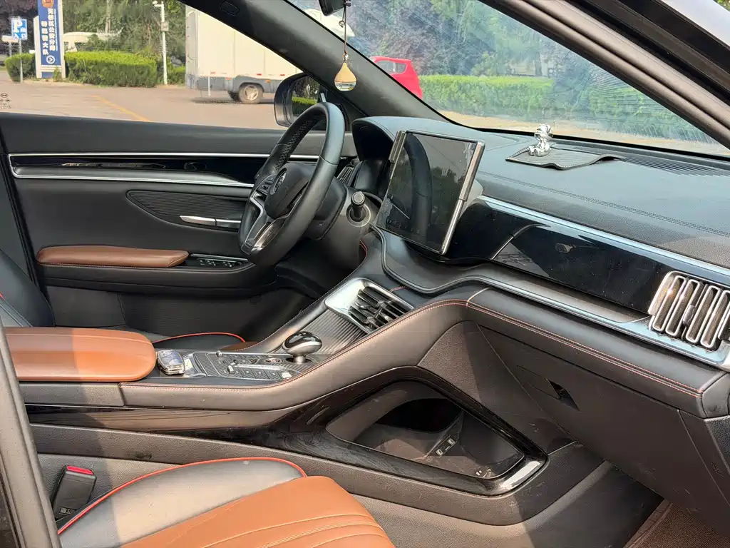 Song PLUS 1.5 T Auto Flagship