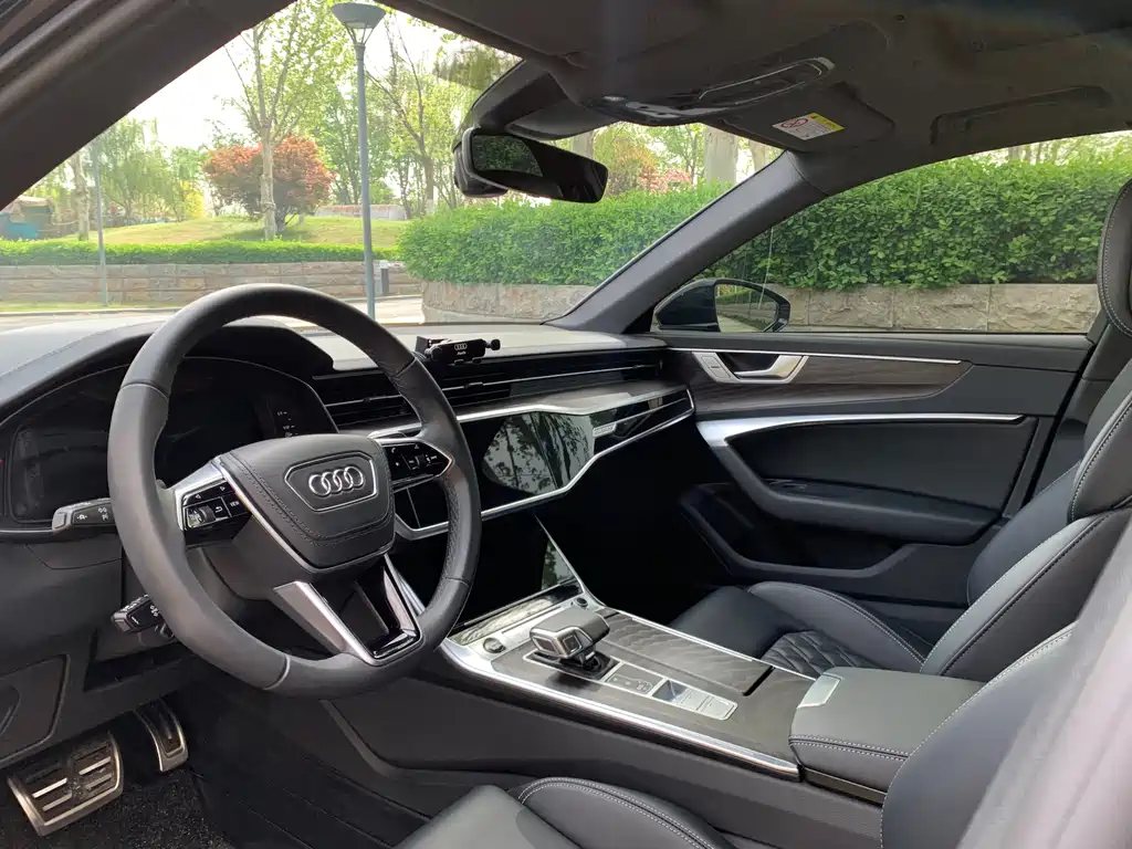 Audi A6 L 45 TFSI quattro Select Dynamic