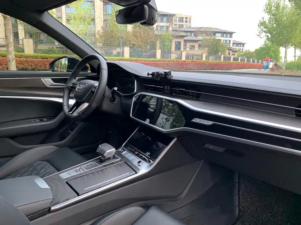 Audi A6 L 45 TFSI quattro Select Dynamic